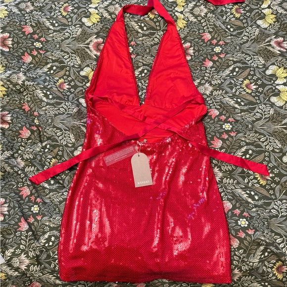 Meshki Carleigh red sequin halter dress - Picture 3 of 8